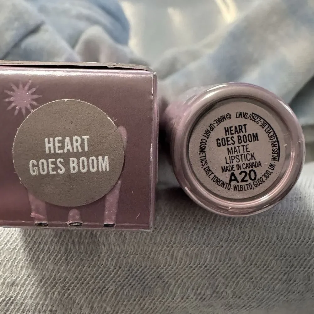 MAC Matte Lipstick - Heart Goes Boom A20 - Frosted Firework Collection - NIB